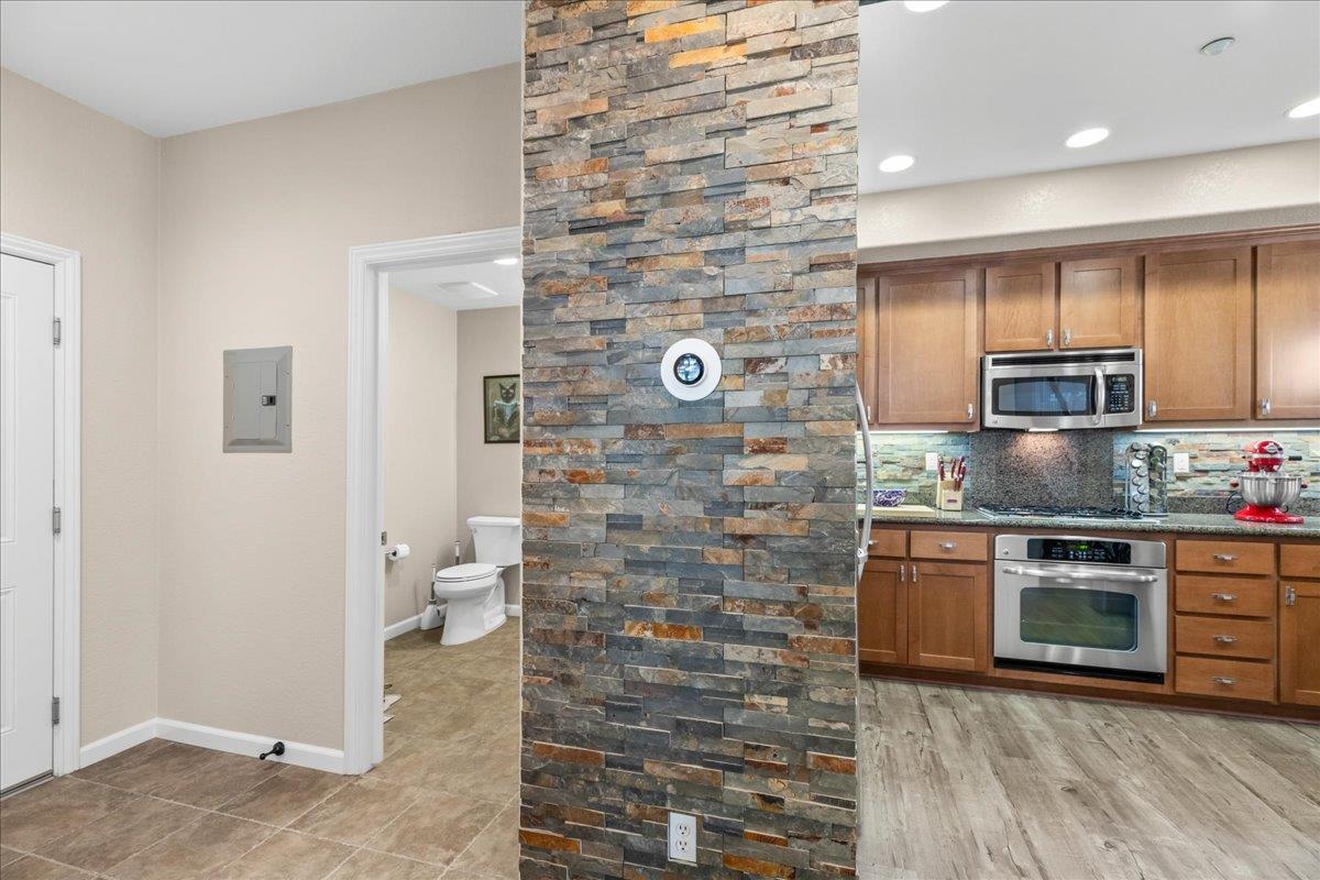 561 Wild Stallion Dr #151, Oakdale, CA 95361