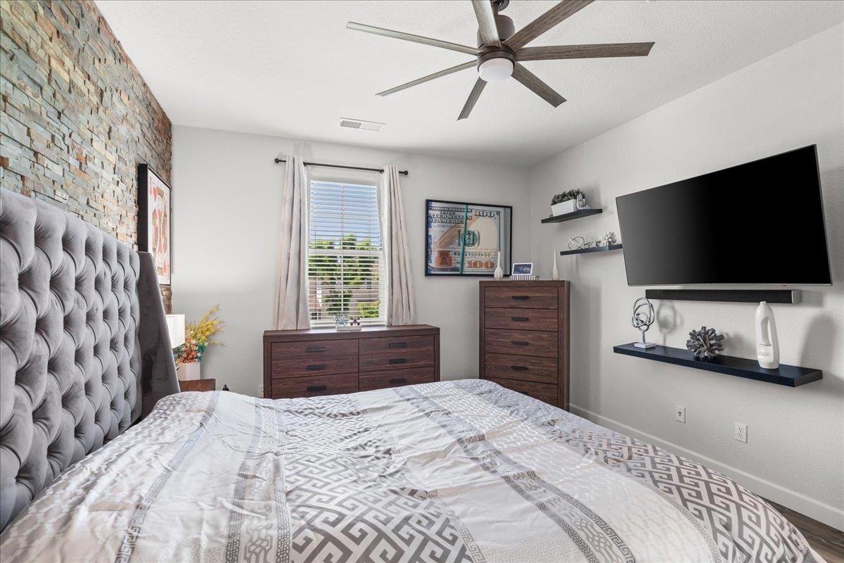 561 Wild Stallion Dr #151, Oakdale, CA 95361