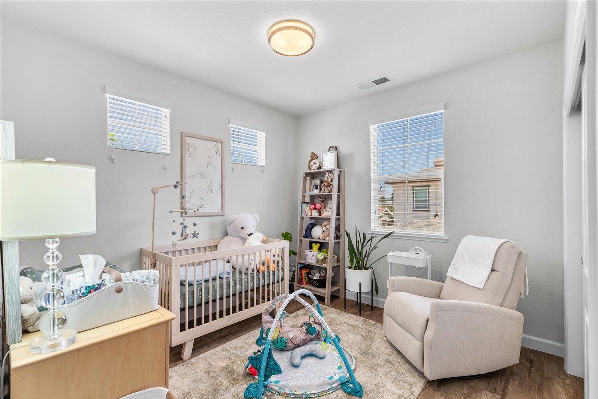 561 Wild Stallion Dr #151, Oakdale, CA 95361