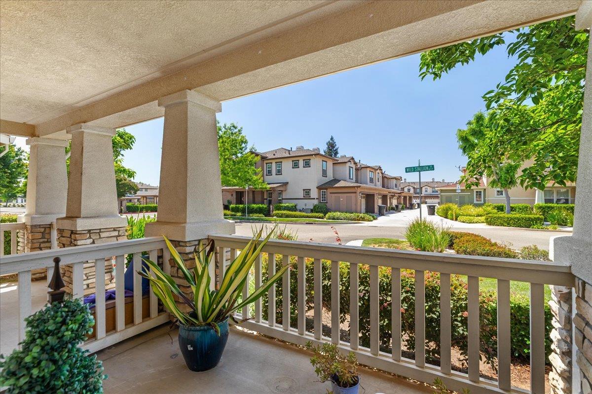561 Wild Stallion Dr #151, Oakdale, CA 95361
