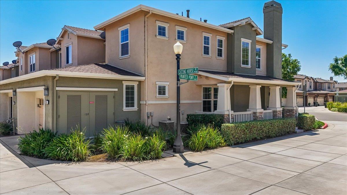 561 Wild Stallion Dr #151, Oakdale, CA 95361