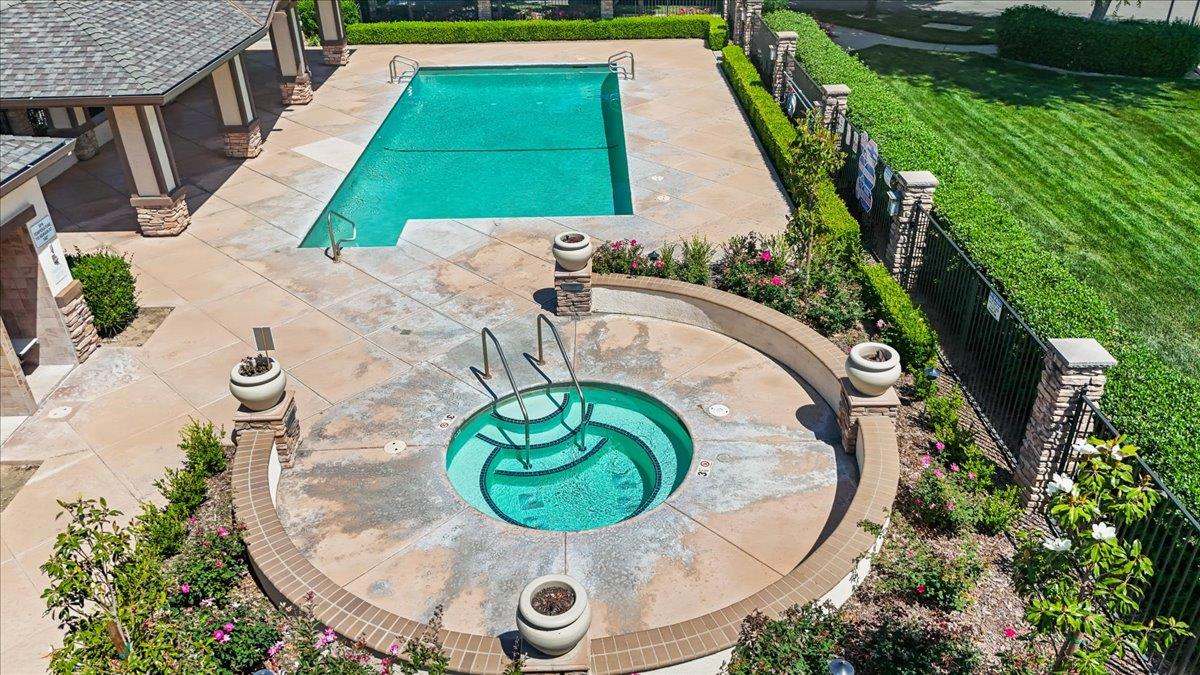 561 Wild Stallion Dr #151, Oakdale, CA 95361