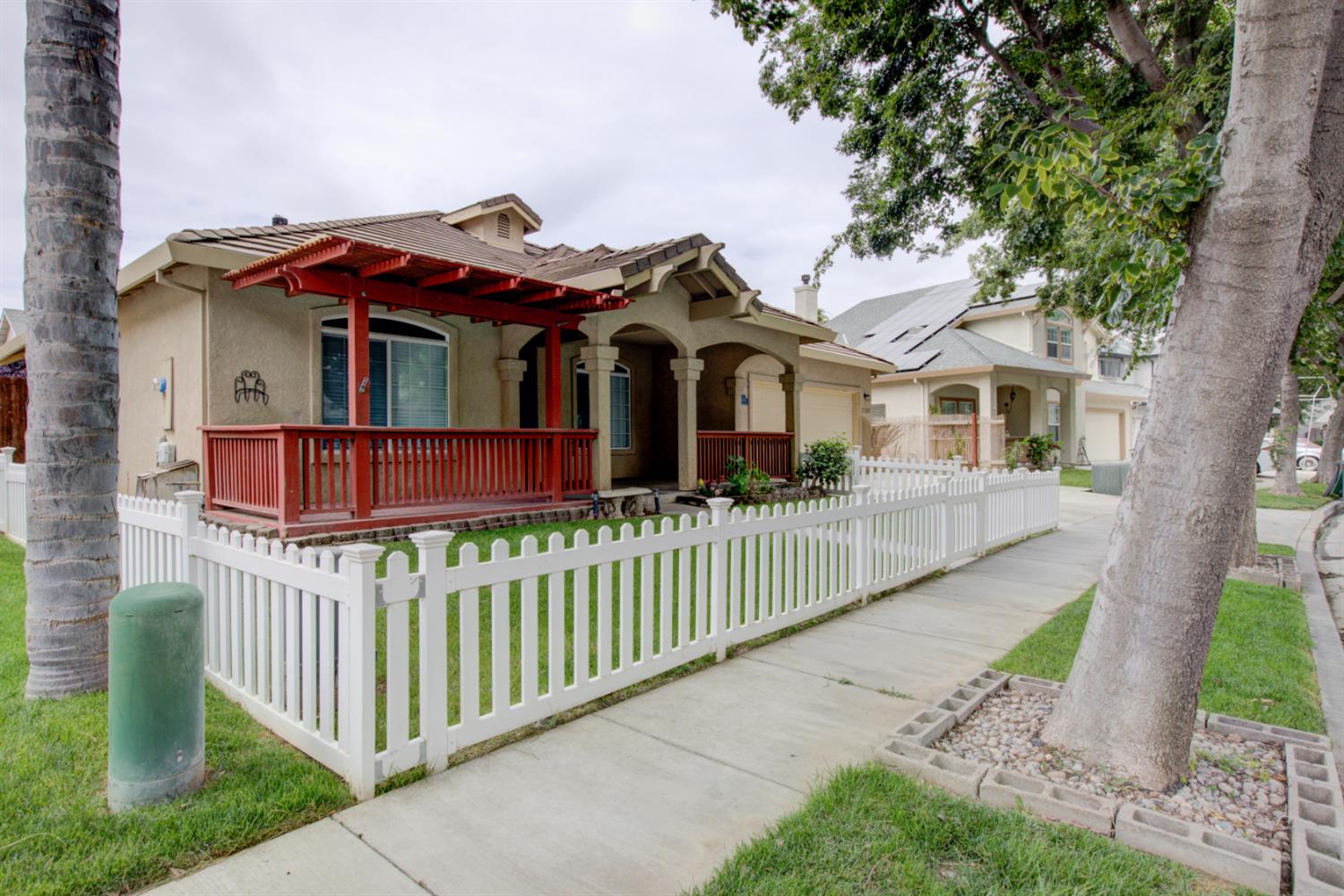 1709 Humboldt Ct, Los Banos, CA 93635