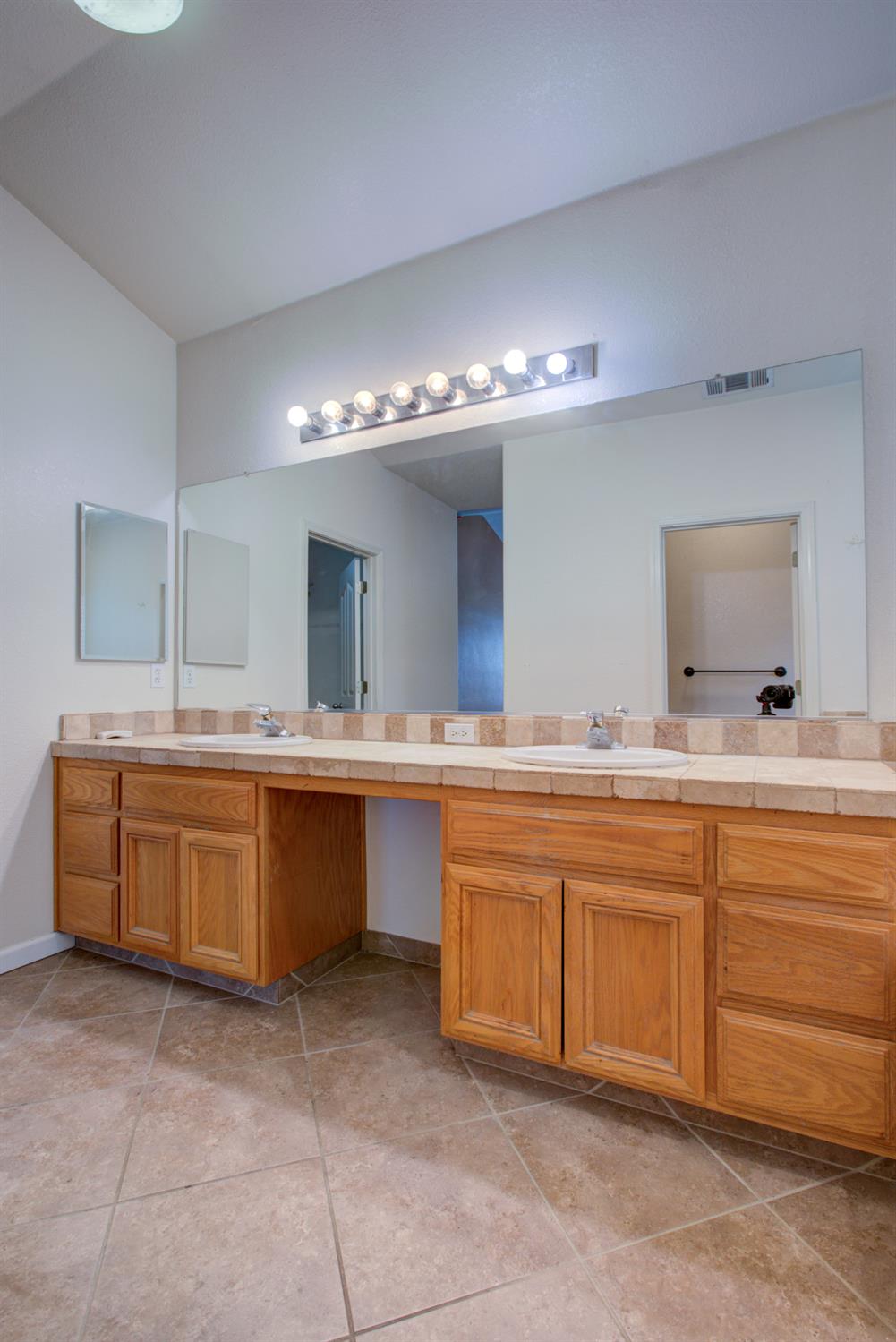 1709 Humboldt Ct, Los Banos, CA 93635
