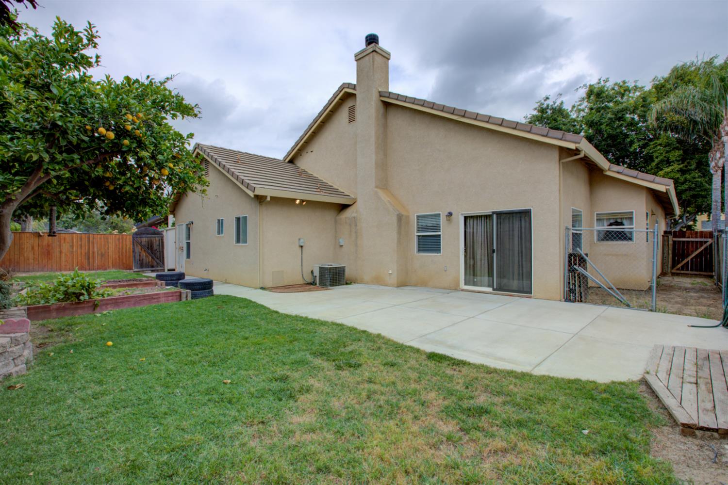 1709 Humboldt Ct, Los Banos, CA 93635