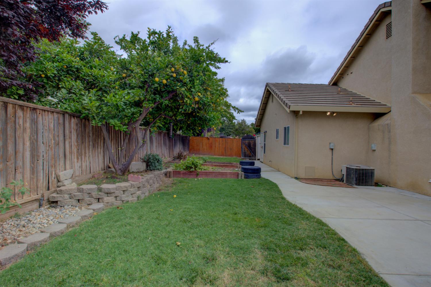 1709 Humboldt Ct, Los Banos, CA 93635
