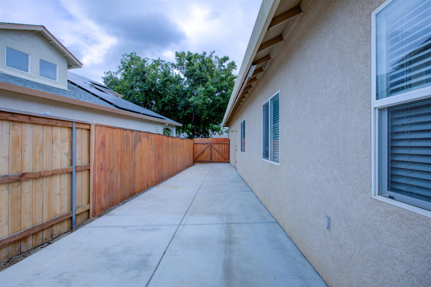 1709 Humboldt Ct, Los Banos, CA 93635