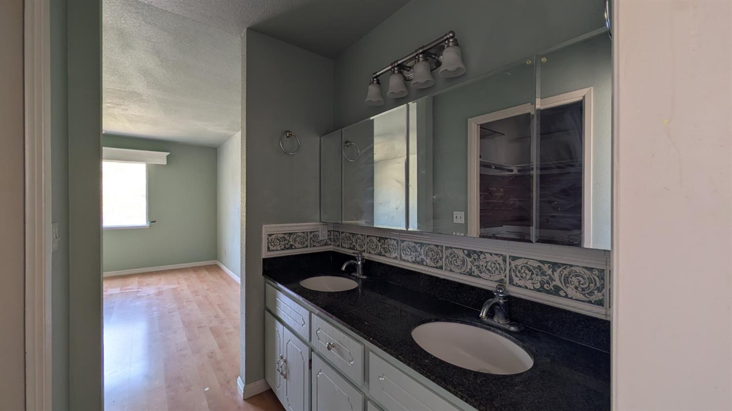 3133 Andre Ln, Turlock, CA 95382