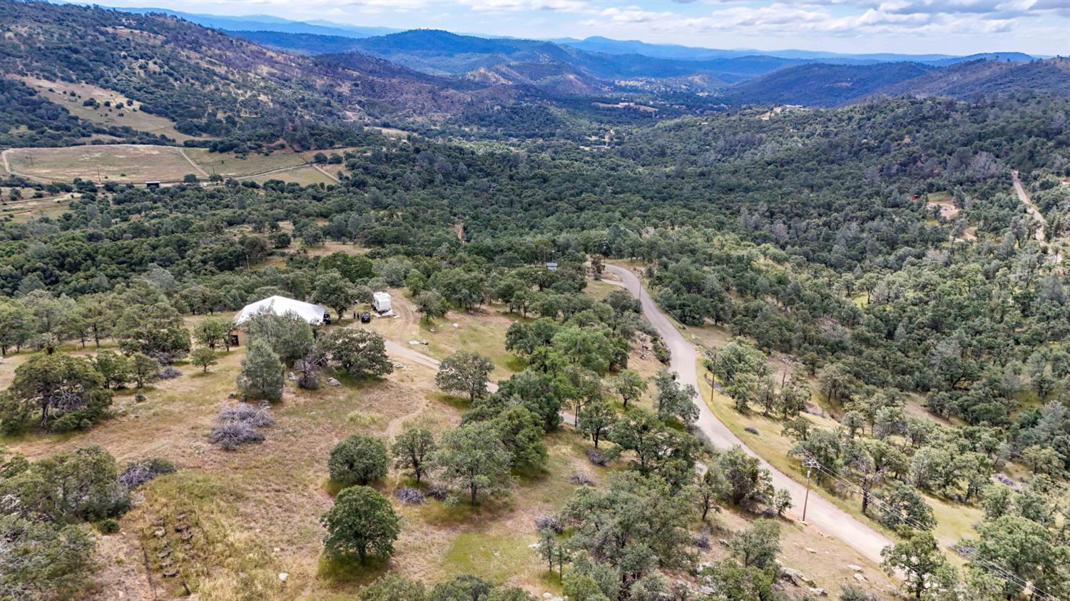 5616 Gold Creek Ln, Mariposa, CA 95338