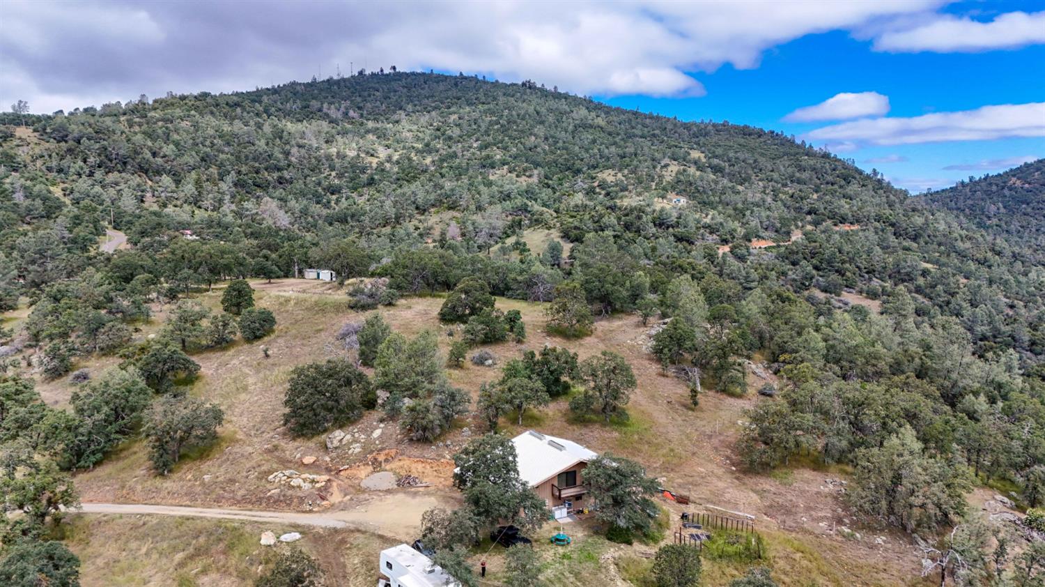 5616 Gold Creek Ln, Mariposa, CA 95338