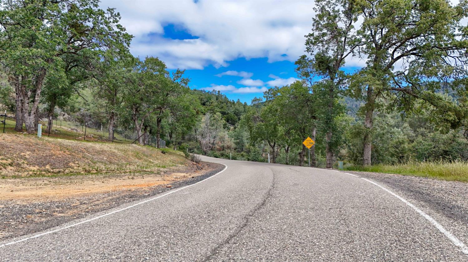 5616 Gold Creek Ln, Mariposa, CA 95338
