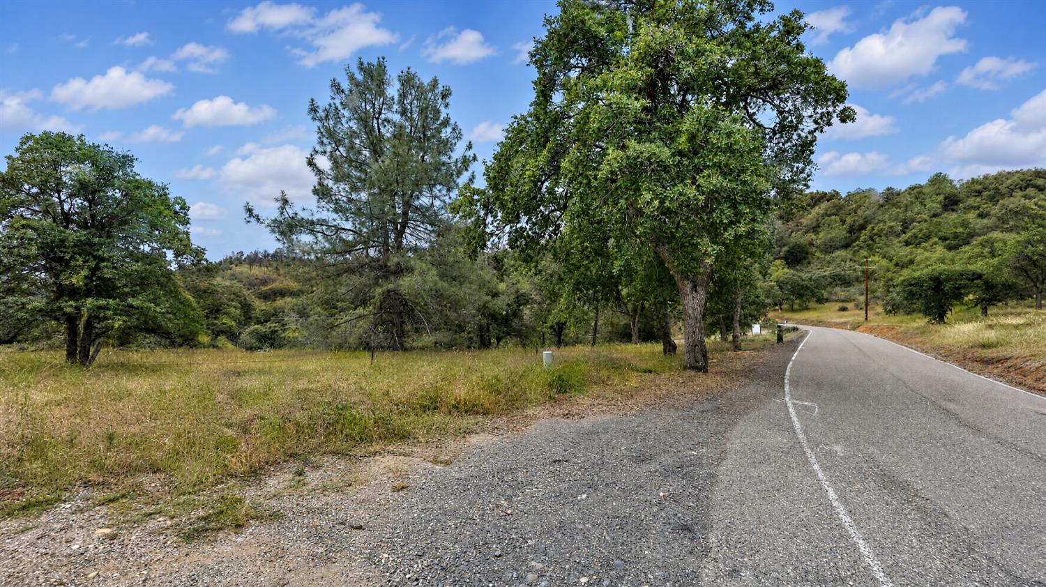 5616 Gold Creek Ln, Mariposa, CA 95338