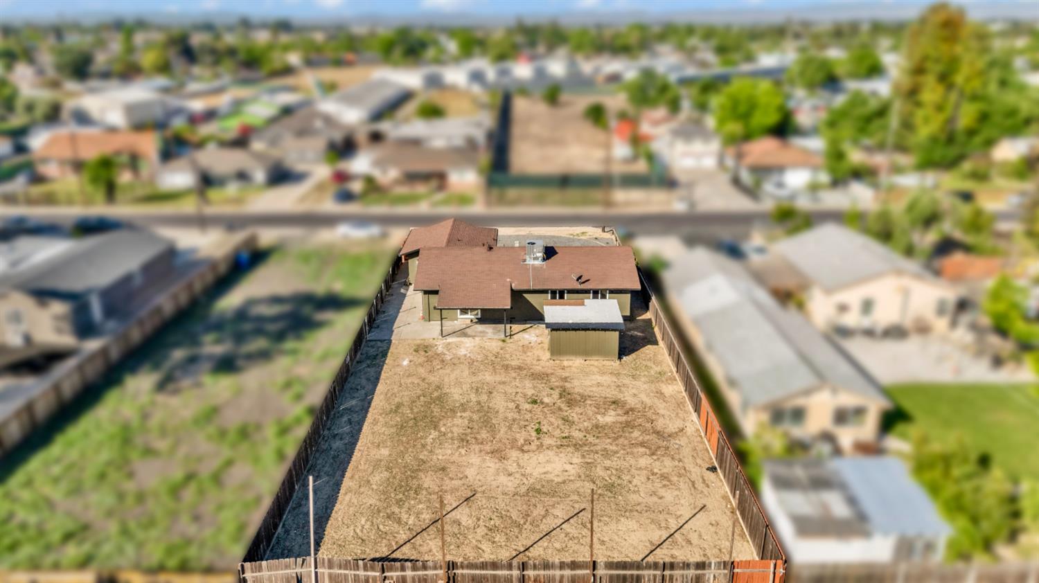 913 9th St, Turlock, CA 95380