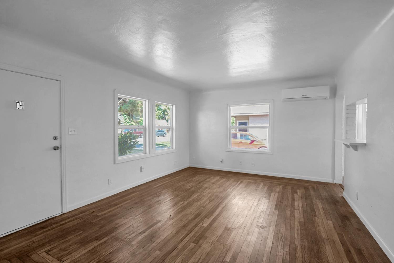 594 Park St, Turlock, CA 95380