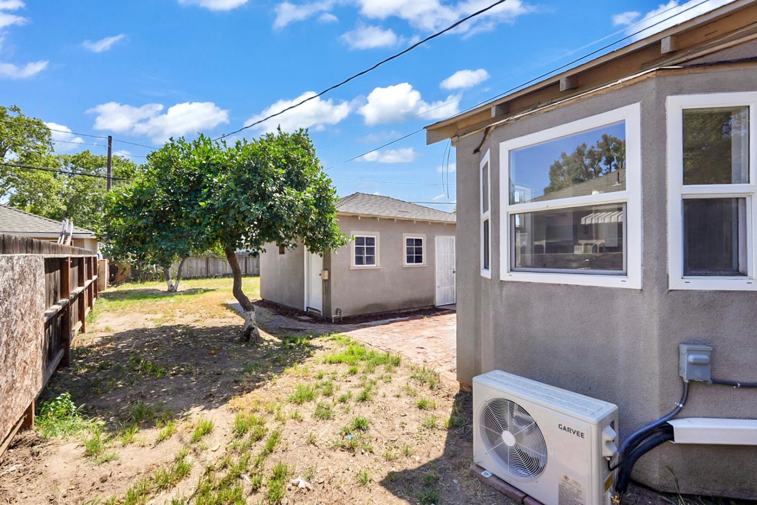 594 Park St, Turlock, CA 95380