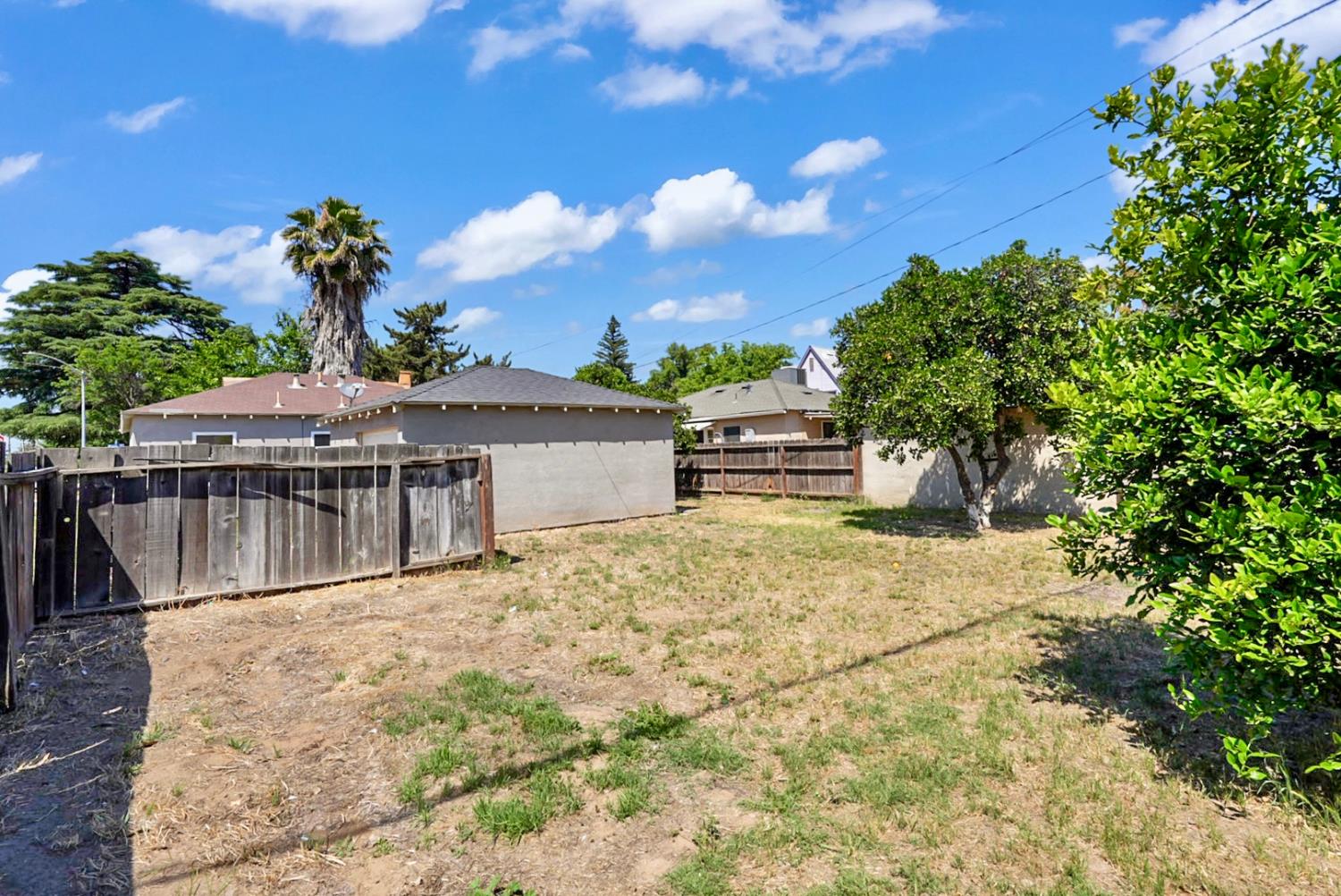 594 Park St, Turlock, CA 95380
