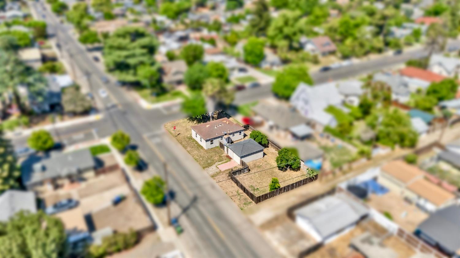 594 Park St, Turlock, CA 95380