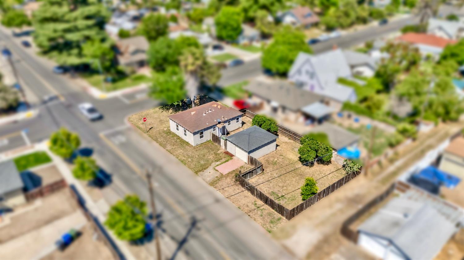 594 Park St, Turlock, CA 95380