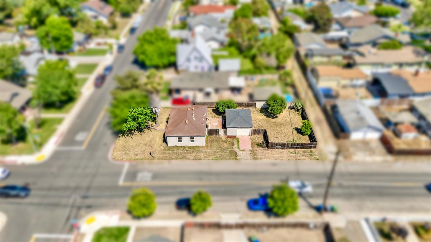 594 Park St, Turlock, CA 95380