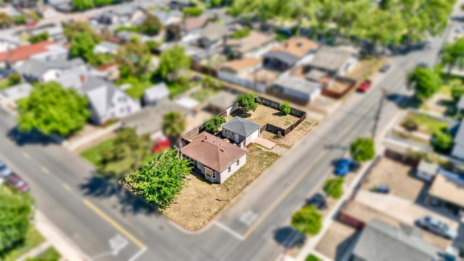 594 Park St, Turlock, CA 95380