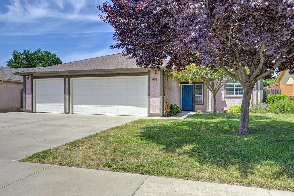 1578 E J, Oakdale, CA 95361
