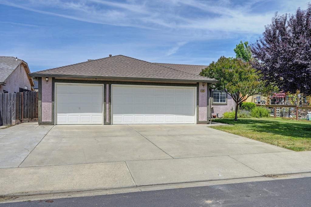 1578 E J, Oakdale, CA 95361