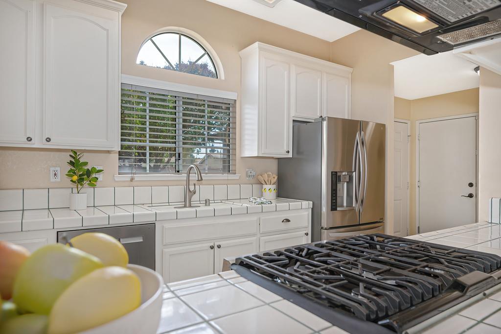 1578 E J, Oakdale, CA 95361