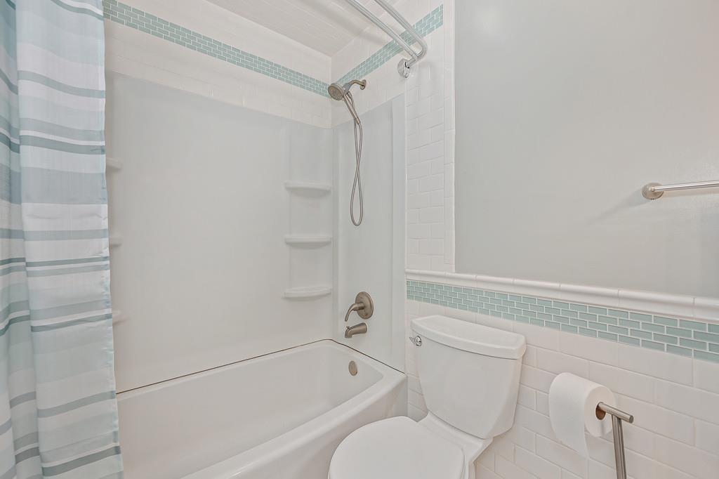 1578 E J, Oakdale, CA 95361