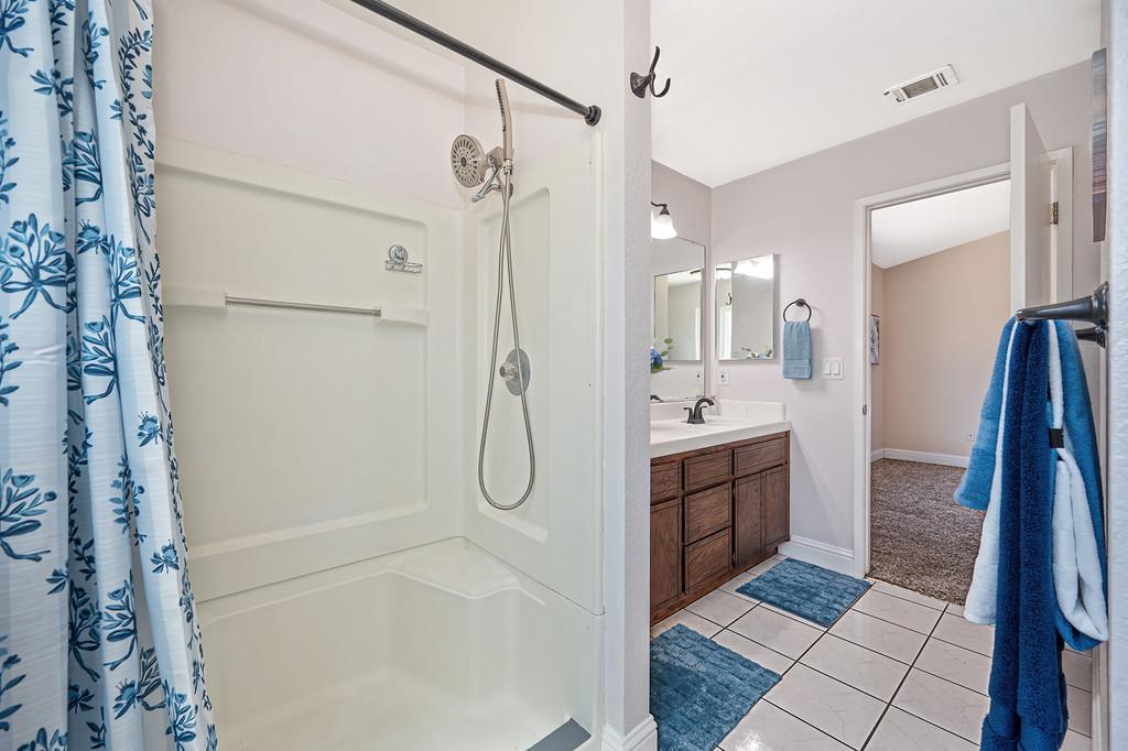 1578 E J, Oakdale, CA 95361
