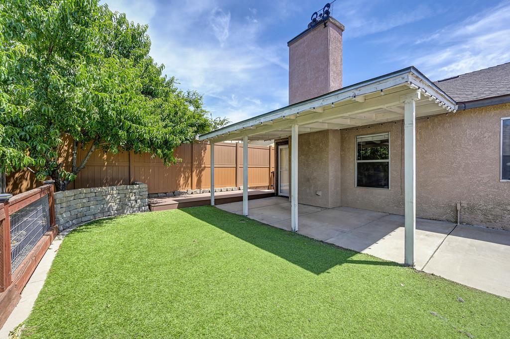 1578 E J, Oakdale, CA 95361