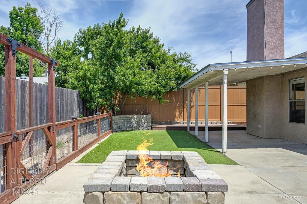 1578 E J, Oakdale, CA 95361