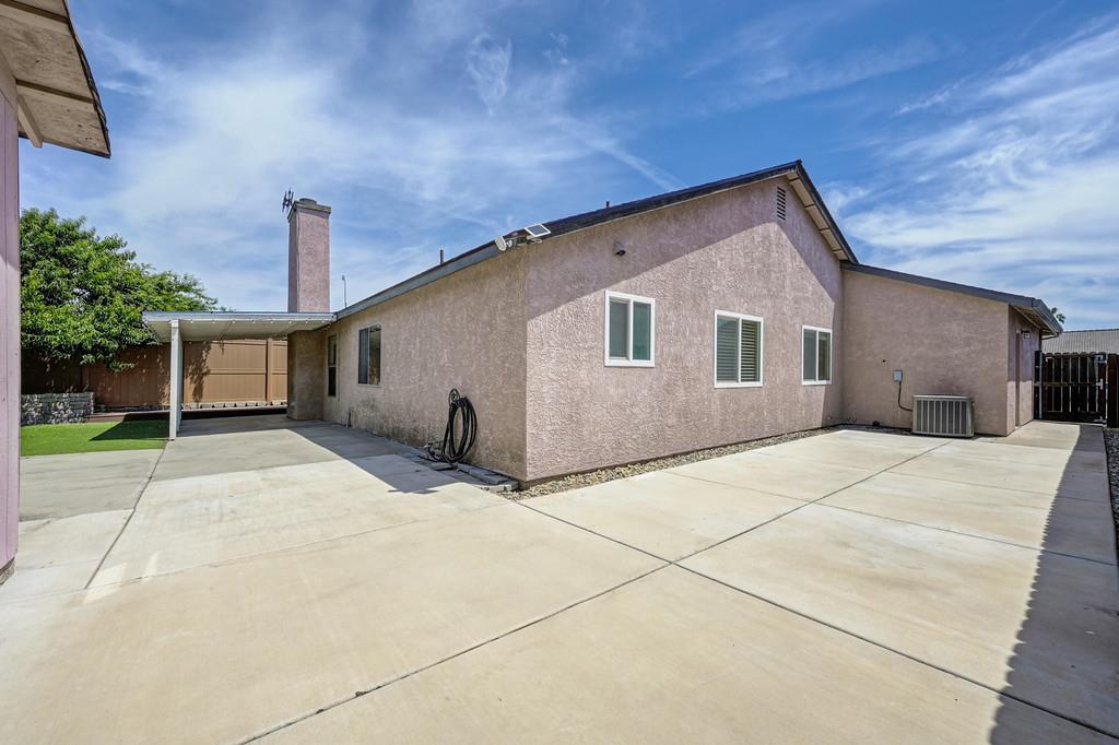 1578 E J, Oakdale, CA 95361