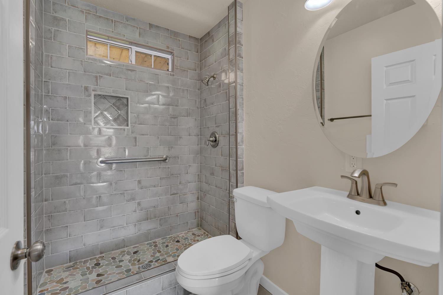 44671 Hobart Rd, Dos Palos, CA 93620