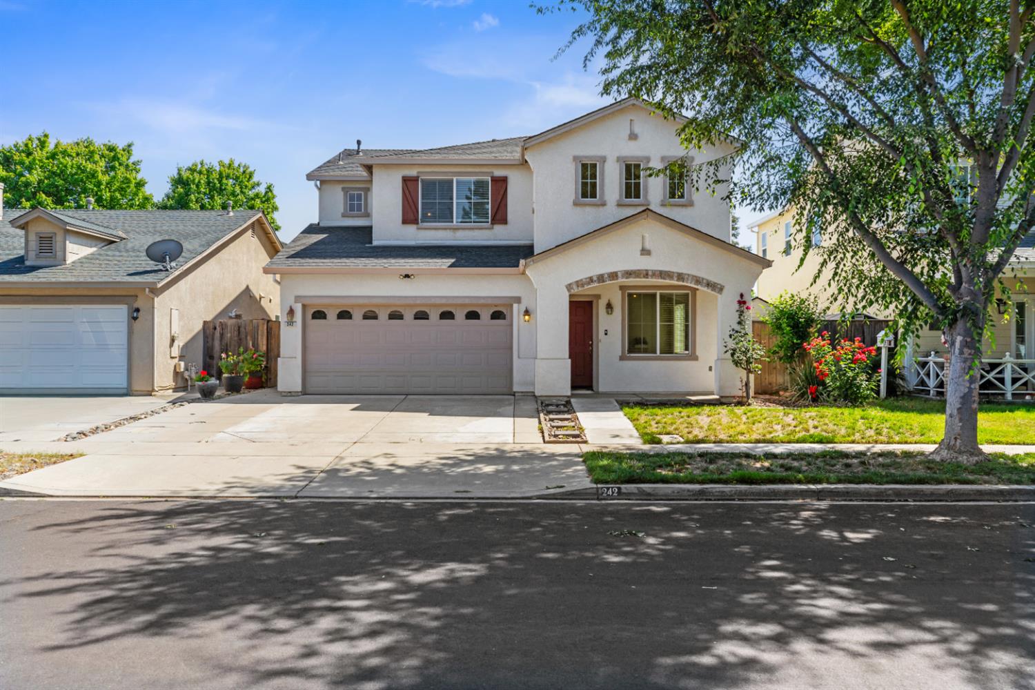 242 Greenhouse Way, Turlock, CA 95382
