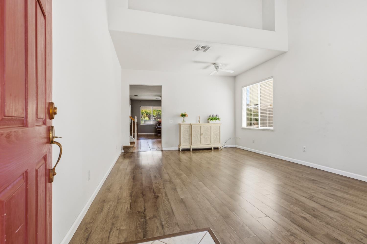 242 Greenhouse Way, Turlock, CA 95382