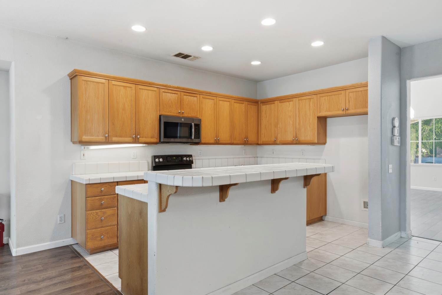 242 Greenhouse Way, Turlock, CA 95382