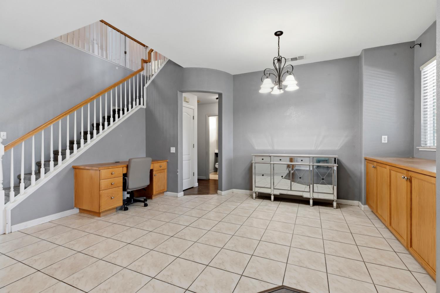 242 Greenhouse Way, Turlock, CA 95382