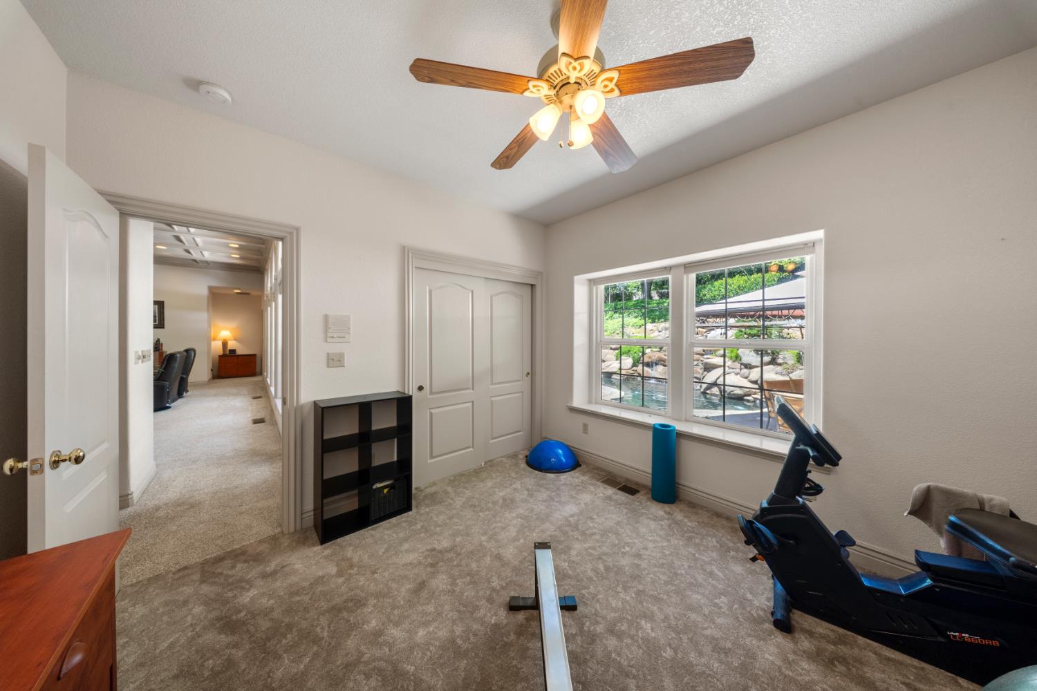 11318 Scarlet Oak Dr, Oakdale, CA 95361