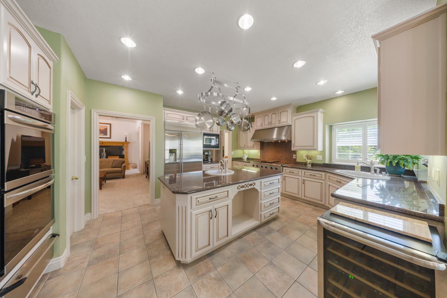 11318 Scarlet Oak Dr, Oakdale, CA 95361