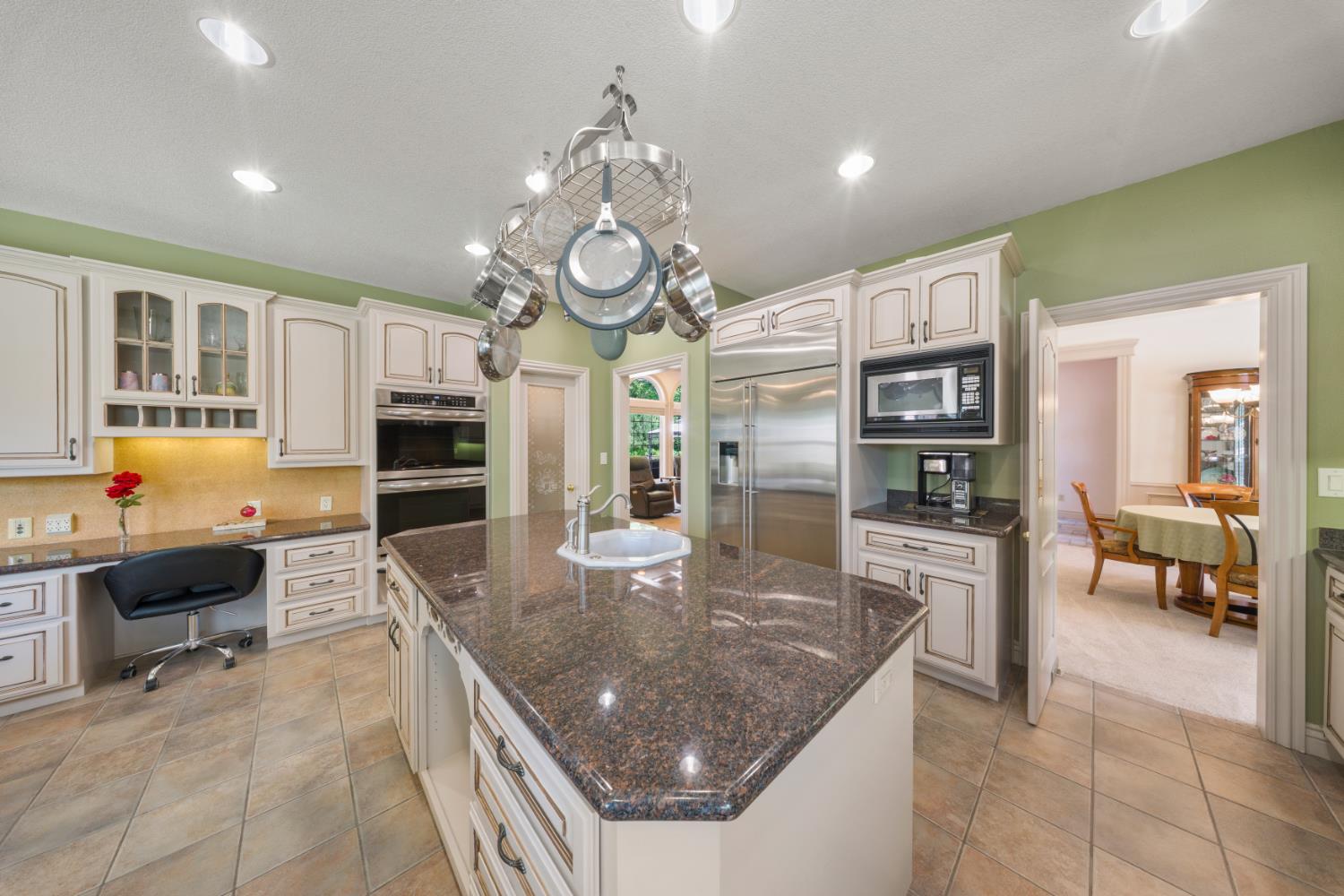 11318 Scarlet Oak Dr, Oakdale, CA 95361