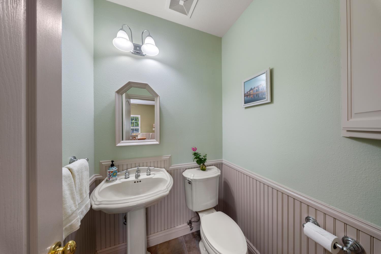 11318 Scarlet Oak Dr, Oakdale, CA 95361