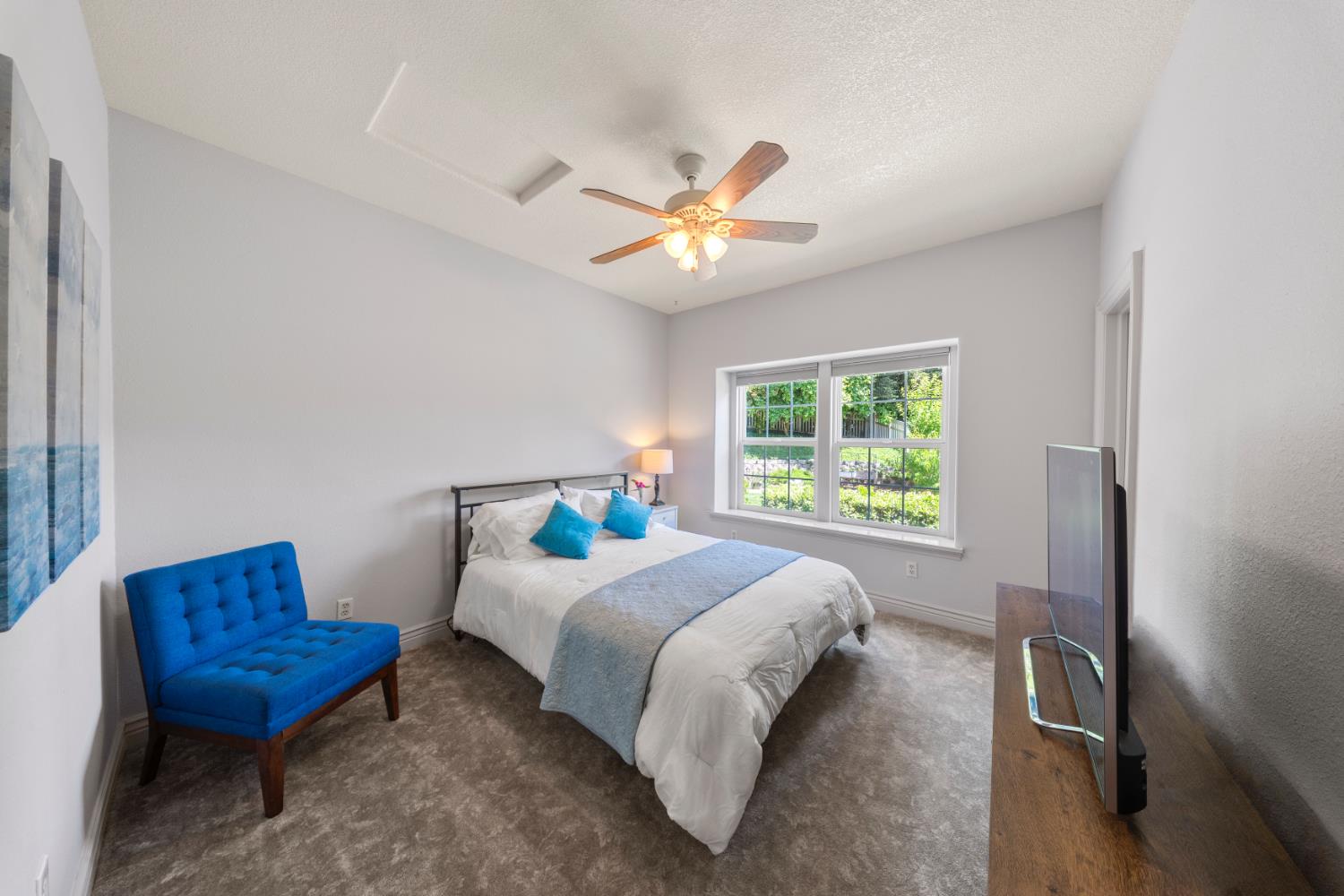 11318 Scarlet Oak Dr, Oakdale, CA 95361