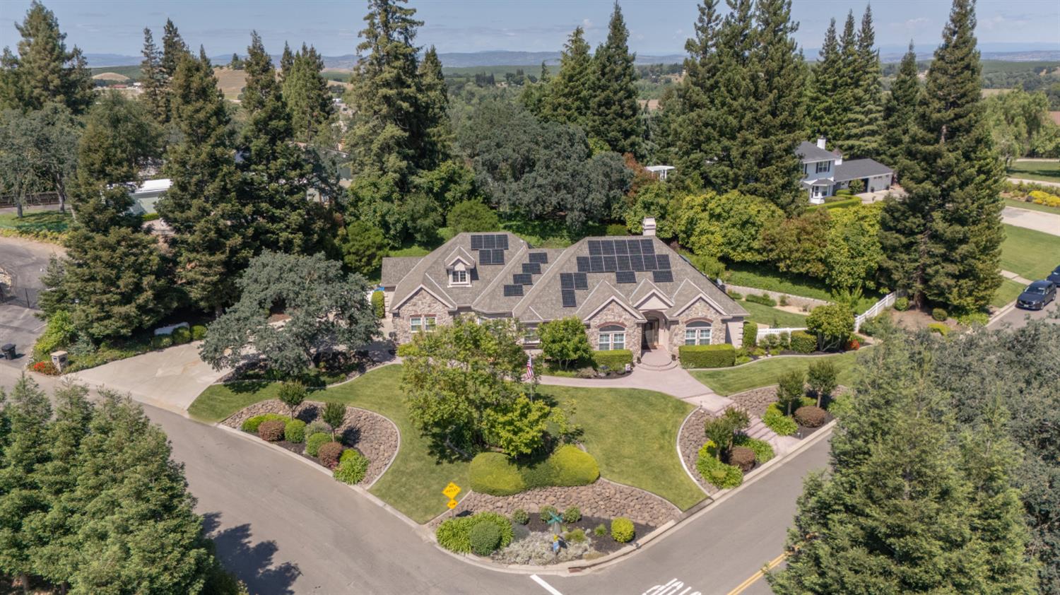11318 Scarlet Oak Dr, Oakdale, CA 95361