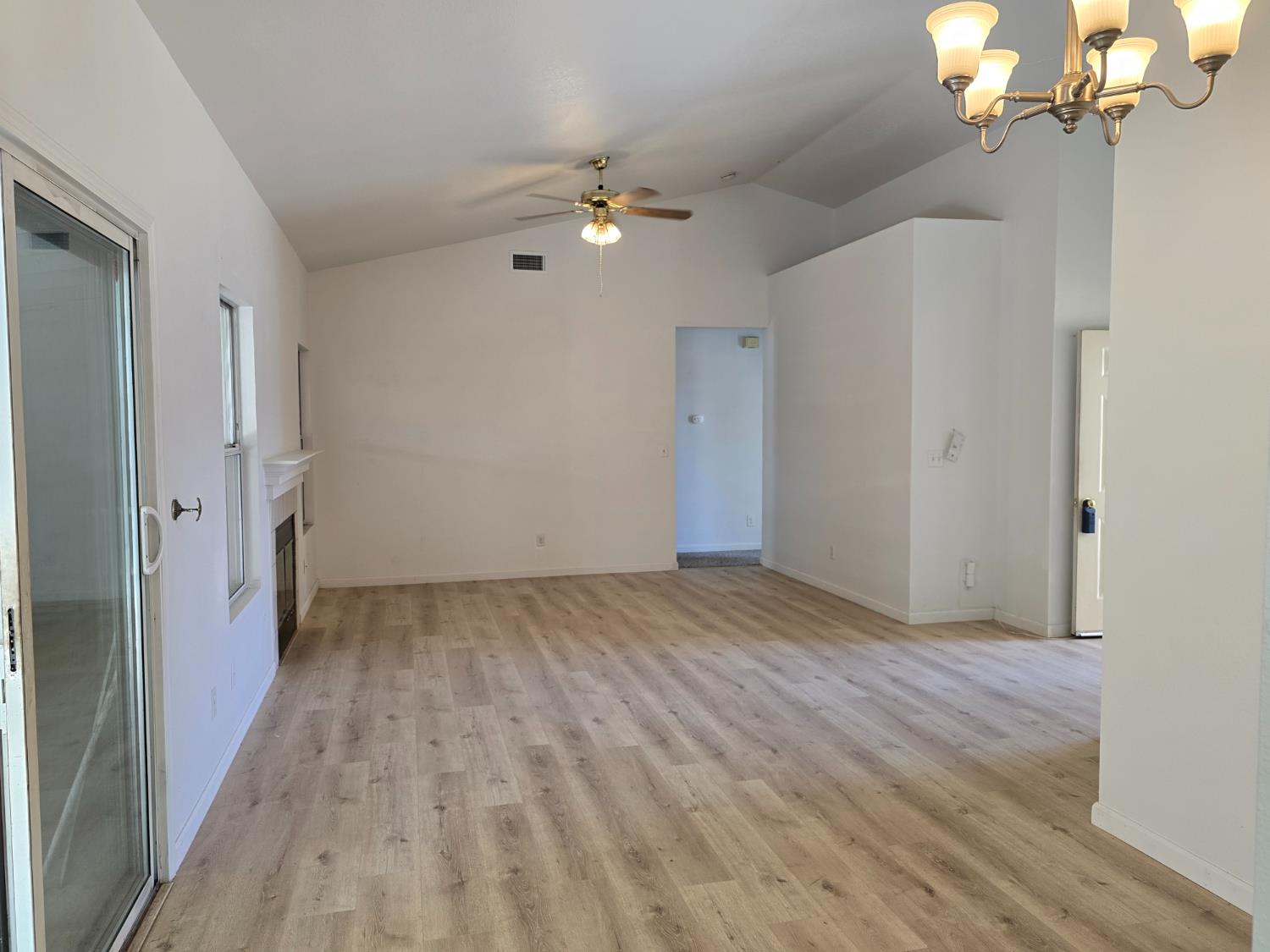 863 El Monte Ct, Los Banos, CA 93635