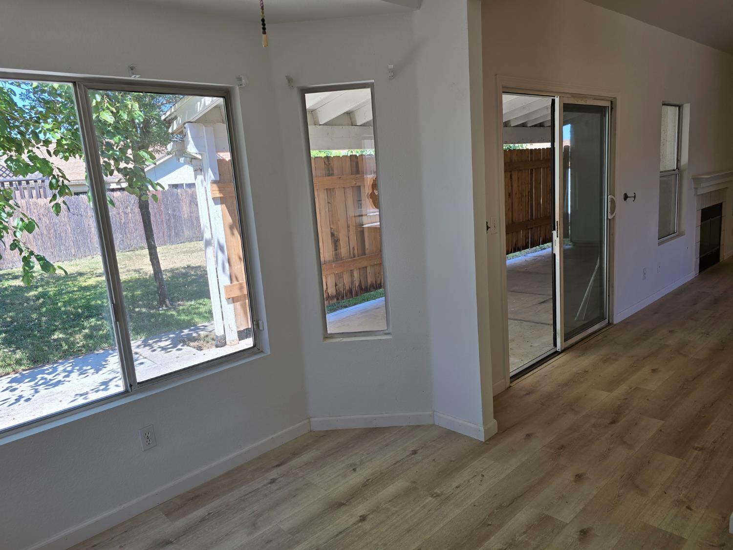 863 El Monte Ct, Los Banos, CA 93635
