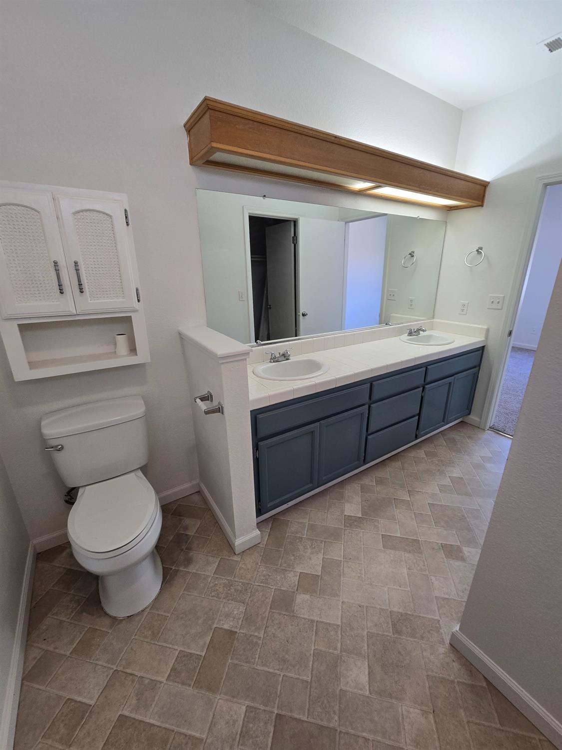 863 El Monte Ct, Los Banos, CA 93635