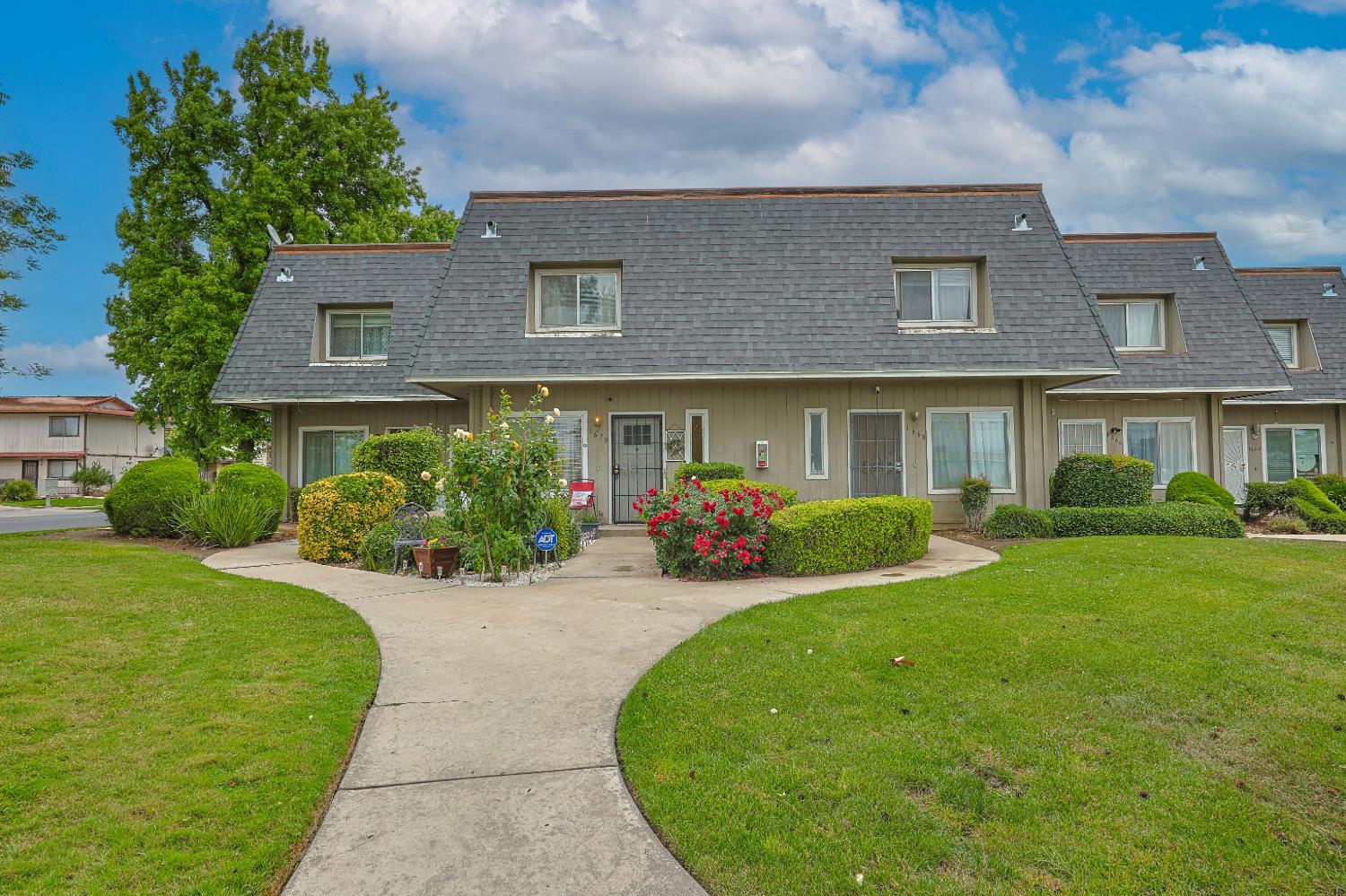 1670 W North Bear Creek Dr, Merced, CA 95348