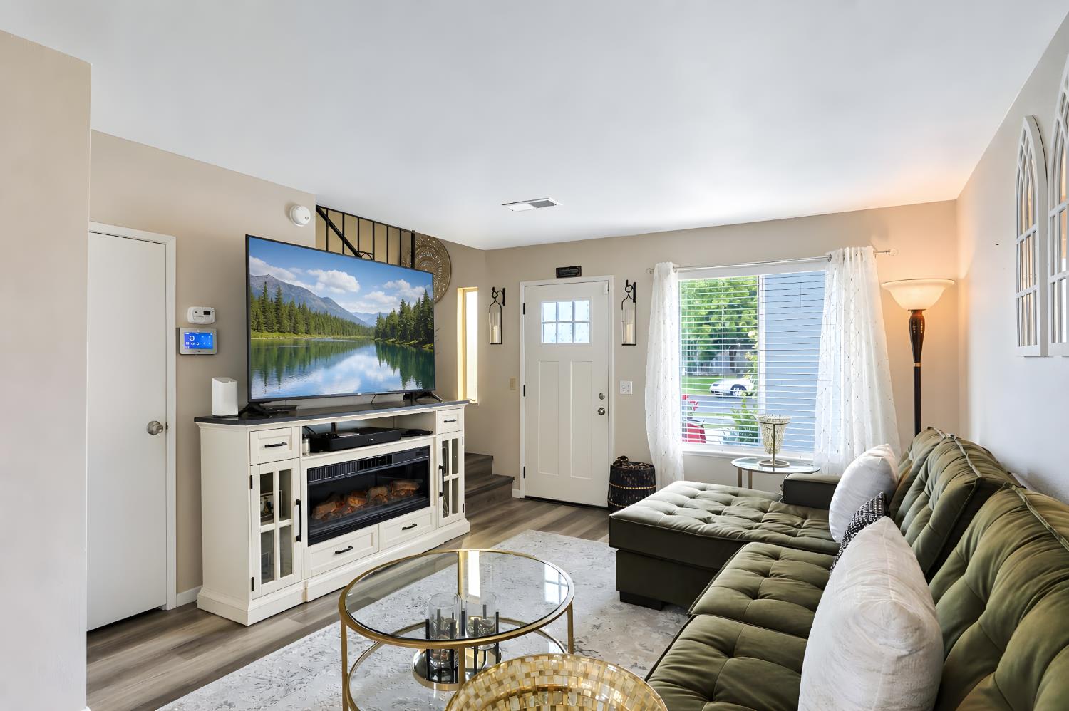 1670 W North Bear Creek Dr, Merced, CA 95348