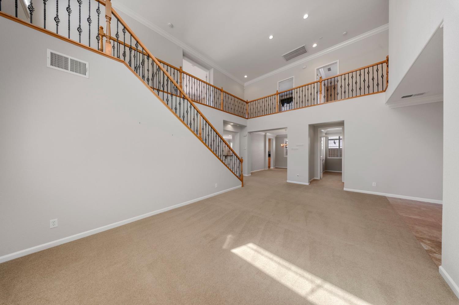 20761 Fairway Dr, Patterson, CA 95363