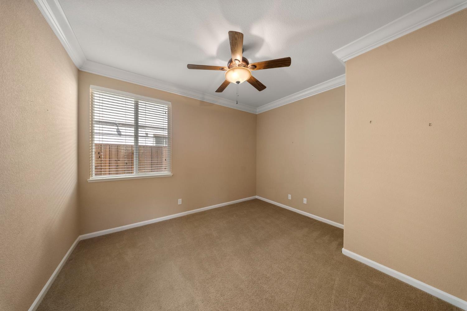 20761 Fairway Dr, Patterson, CA 95363